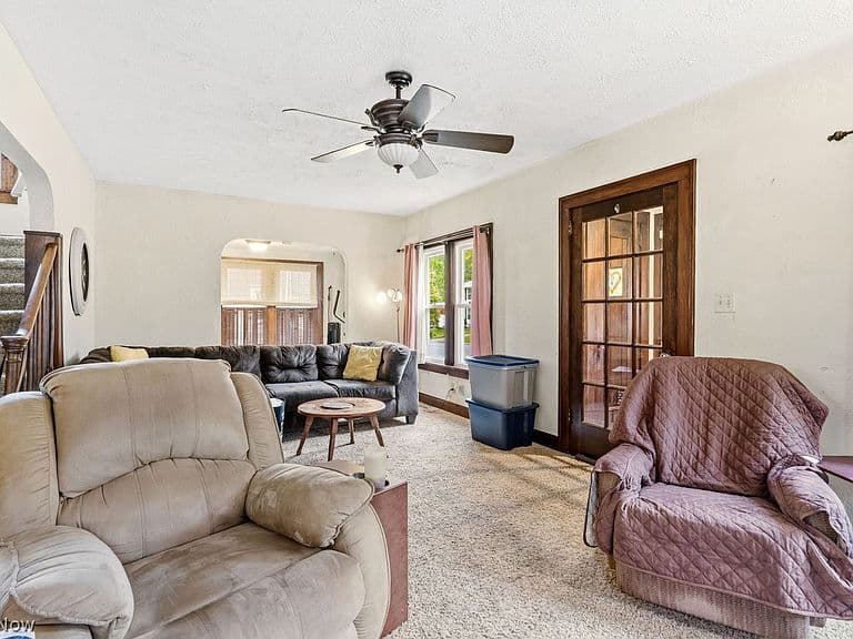 Listing photo 5
