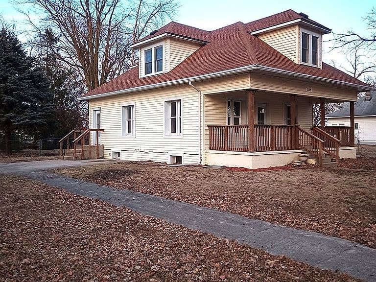 Listing photo 2