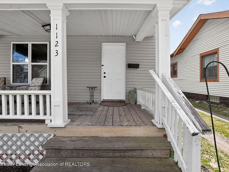 Listing photo 3