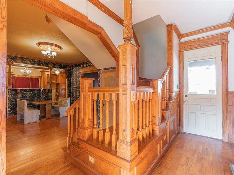 Listing photo 5
