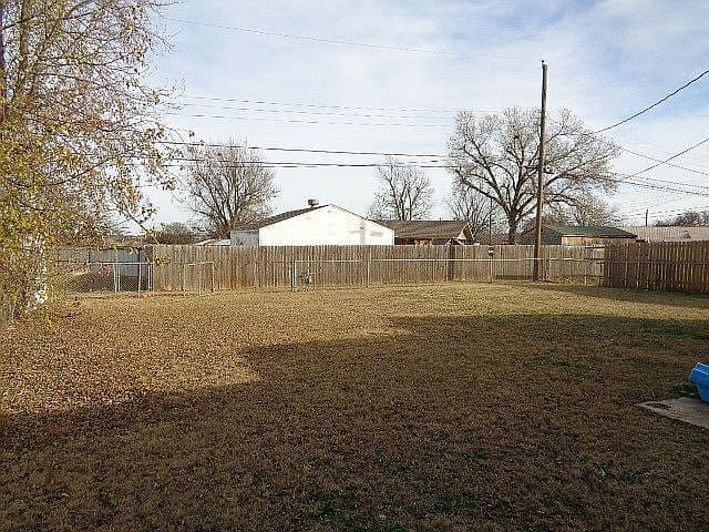 Listing photo 4