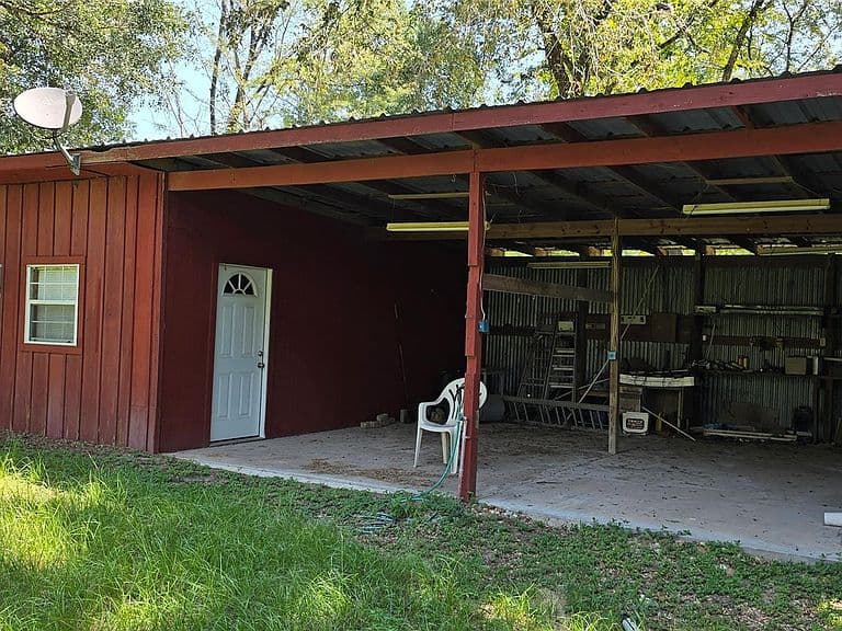 Listing photo 5