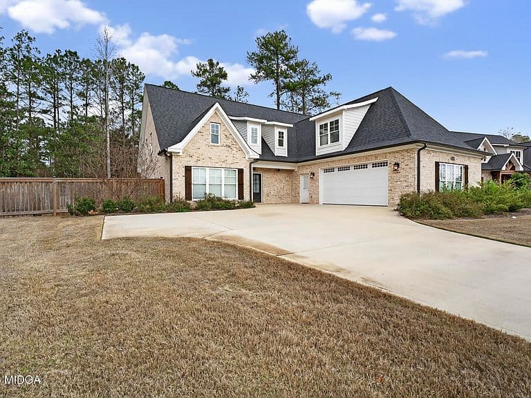 Listing photo 4