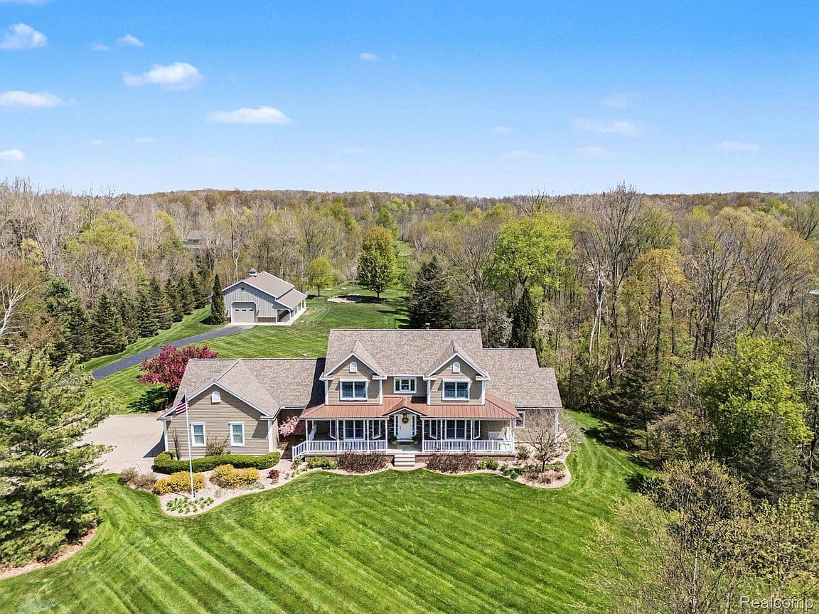 Primary listing photo