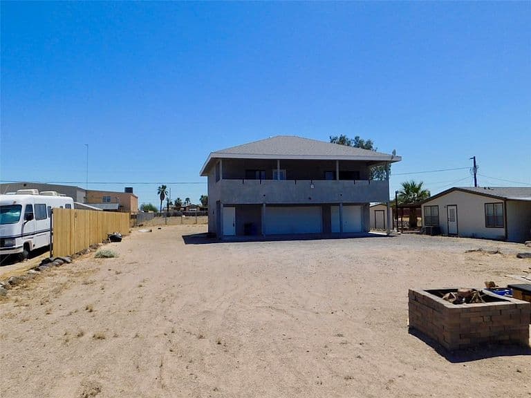 Listing photo 4