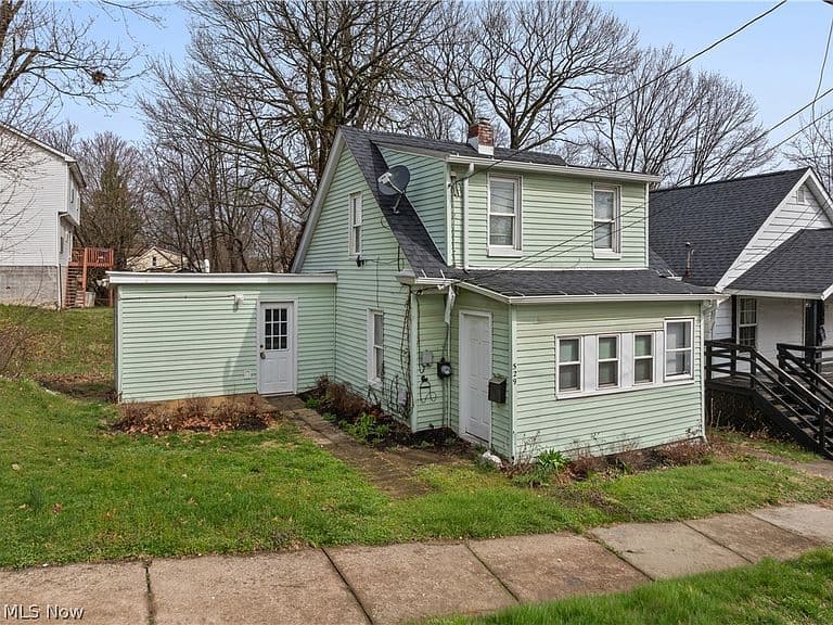 Listing photo 3