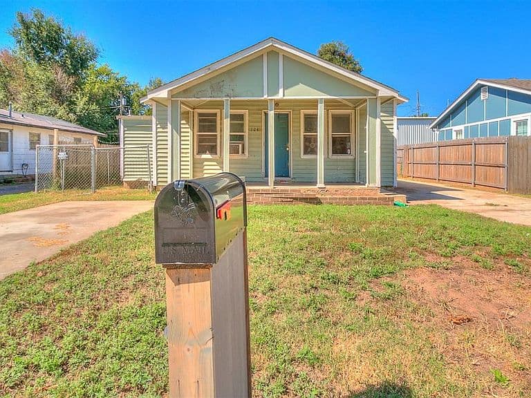 Listing photo 3