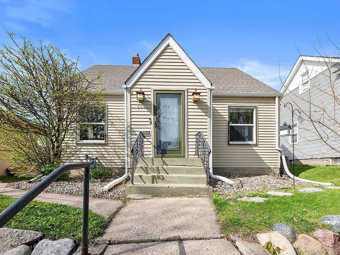 Primary listing photo