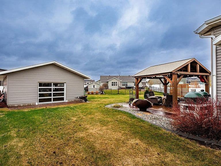 Listing photo 4