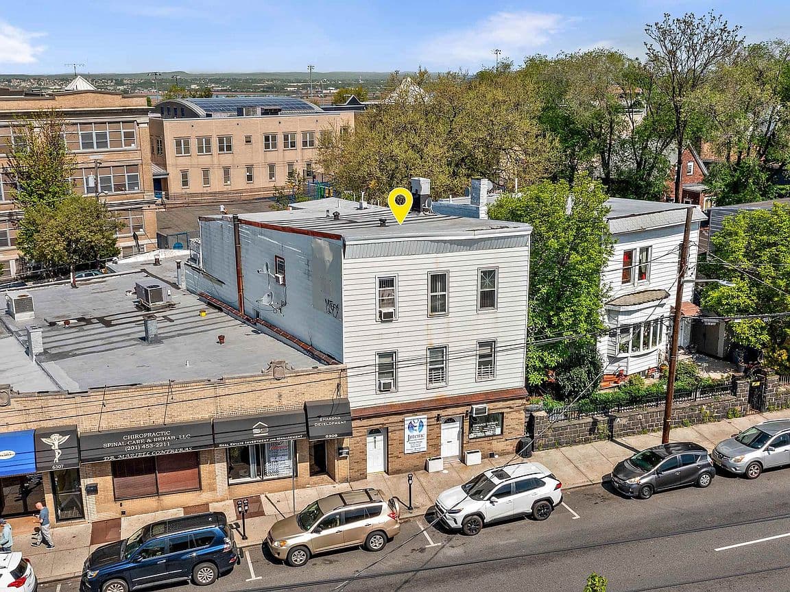 Primary listing photo