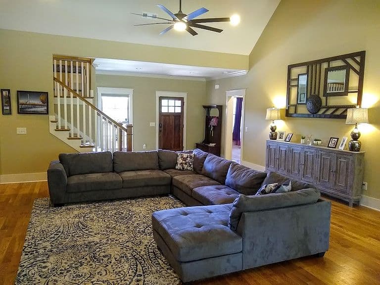 Listing photo 4