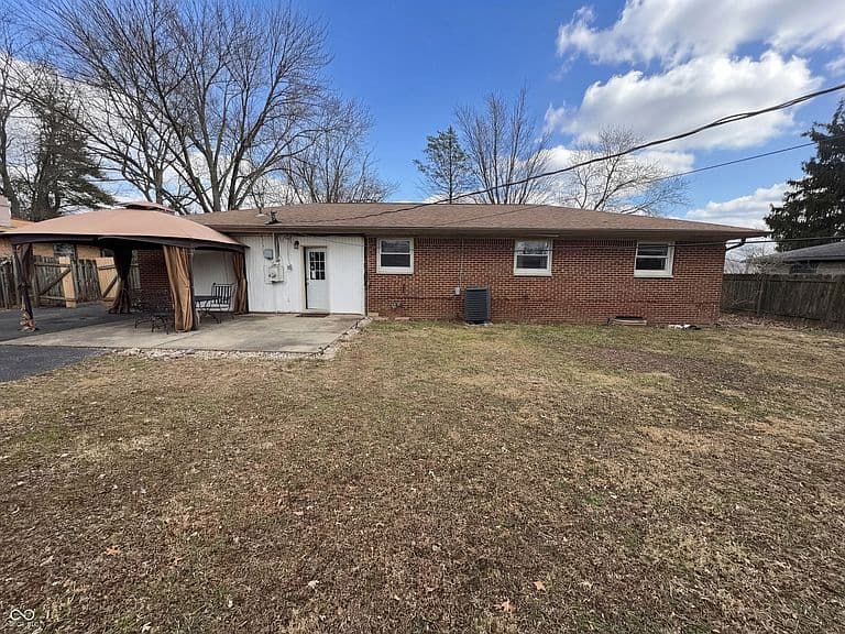 Listing photo 5