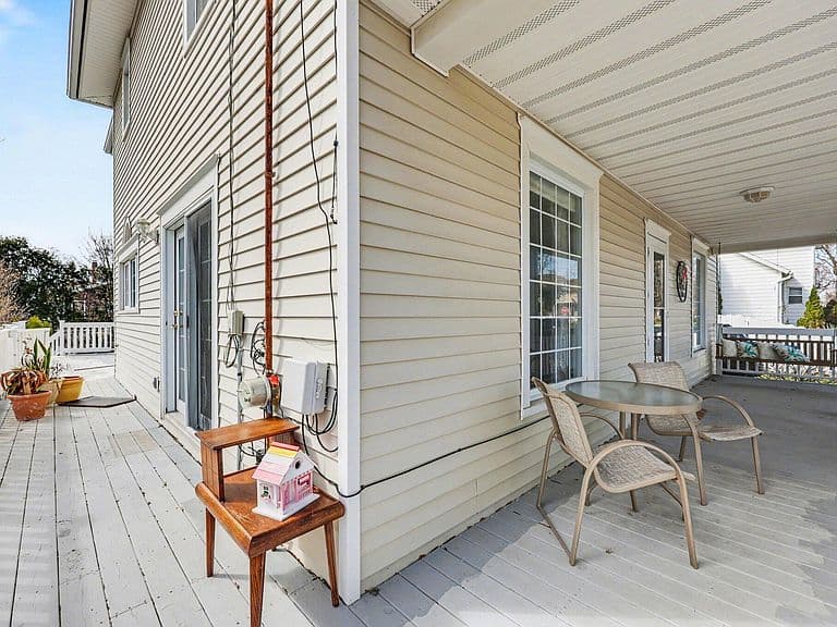 Listing photo 5