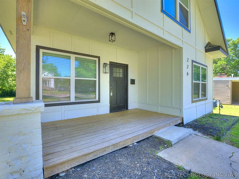 Listing photo 3