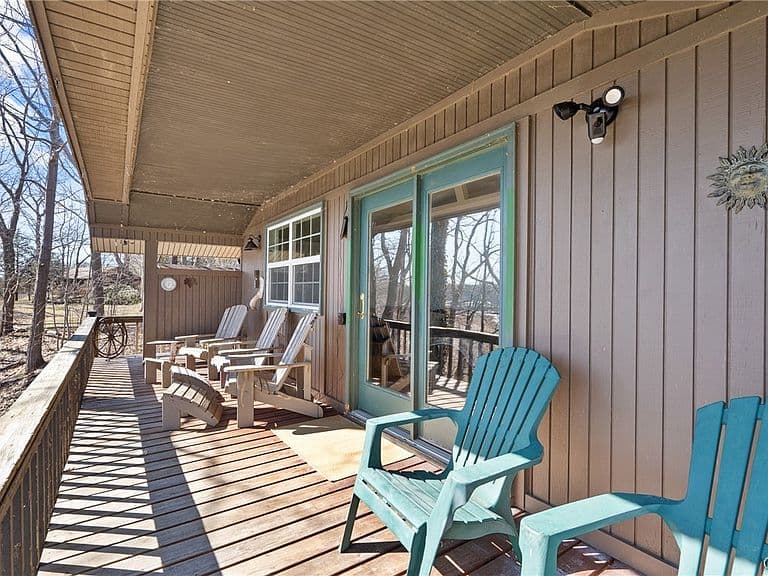 Listing photo 4