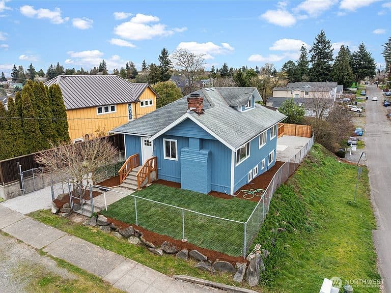 Listing photo 2