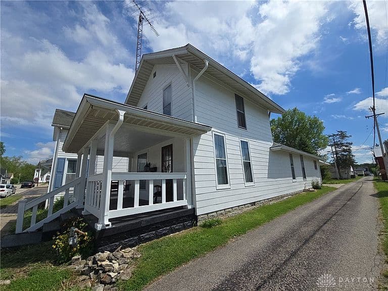 Listing photo 4
