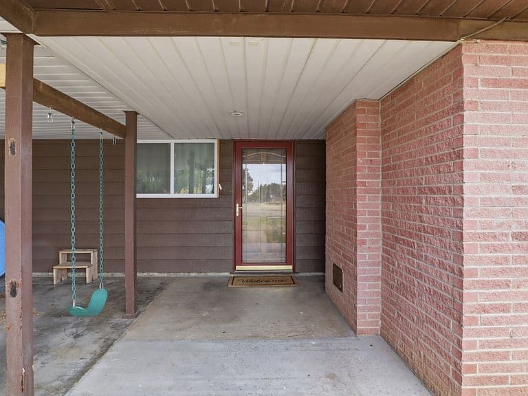 Listing photo 5