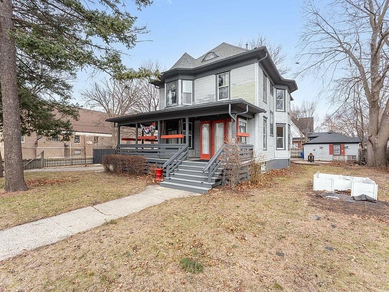 Listing photo 3
