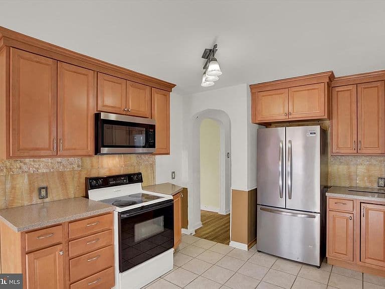 Listing photo 4