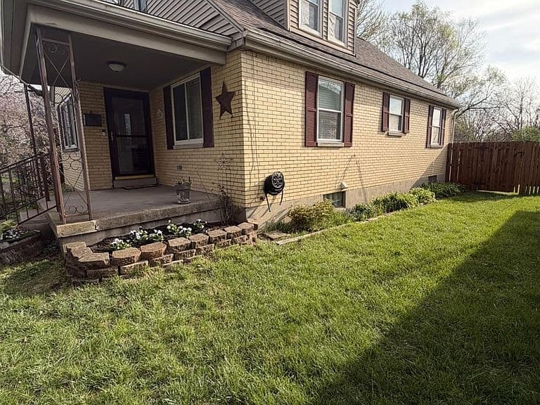 Listing photo 4