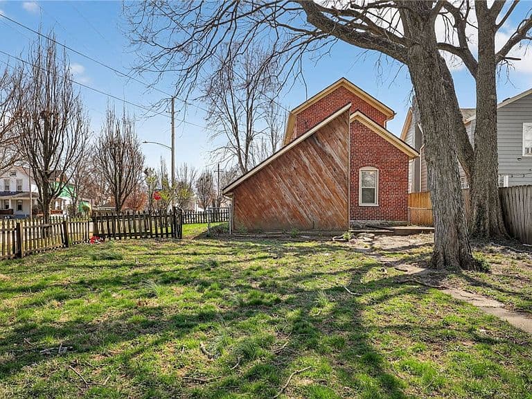 Listing photo 4
