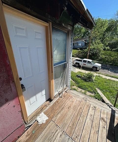 Listing photo 3