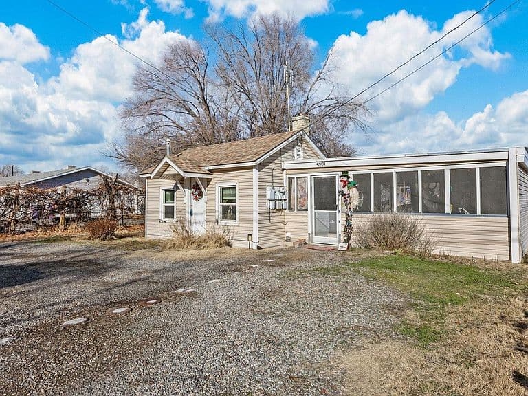 Listing photo 3