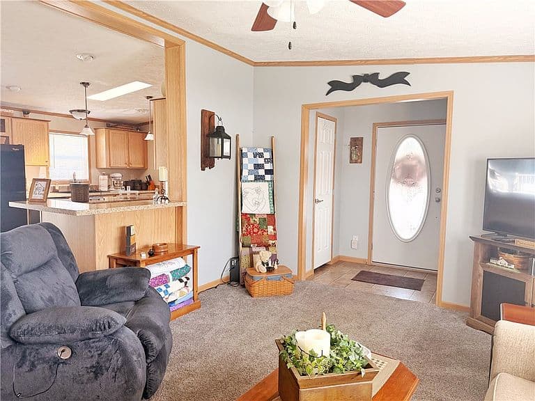 Listing photo 4