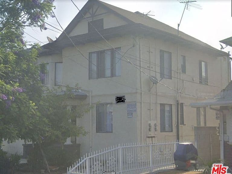 Listing photo 4