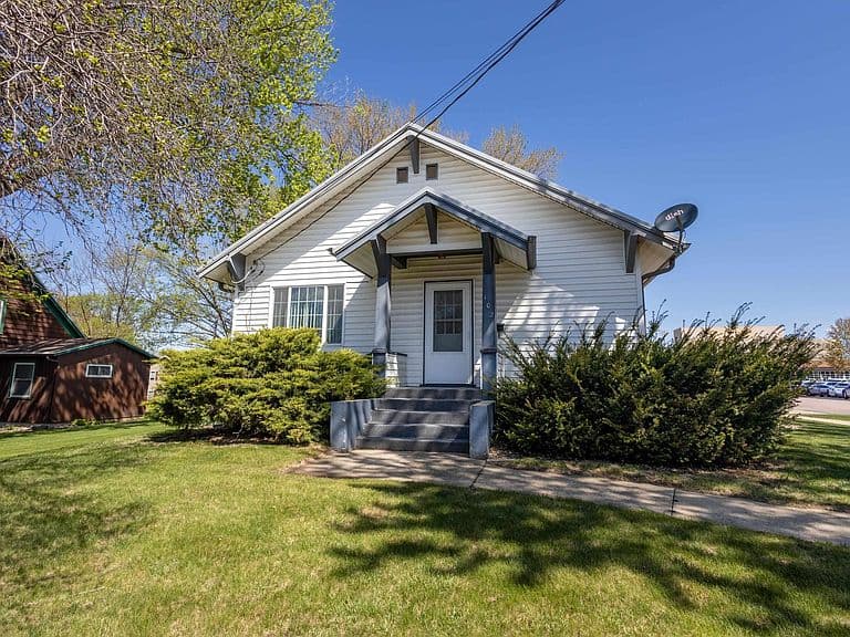Listing photo 4