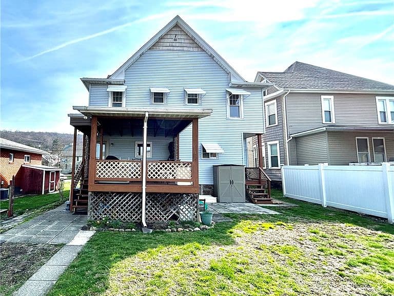 Listing photo 5