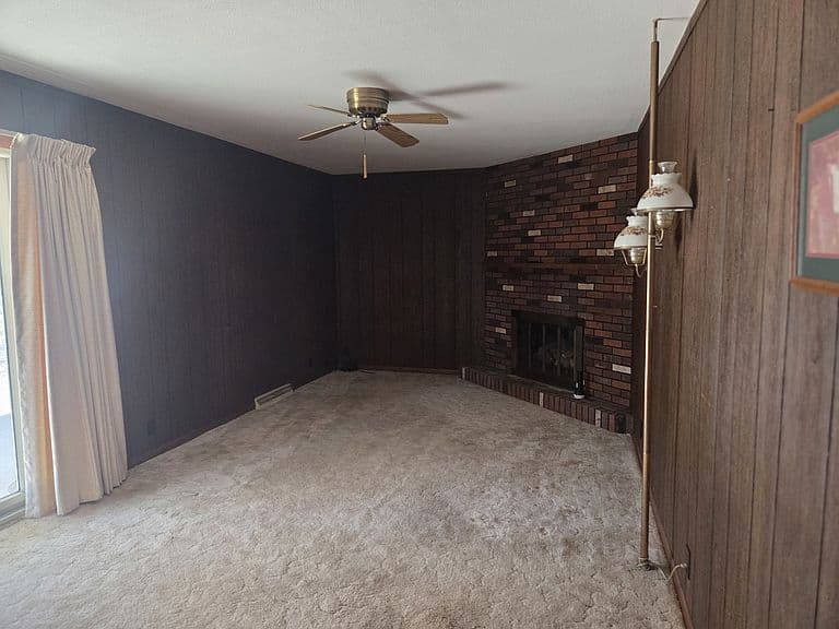 Listing photo 5