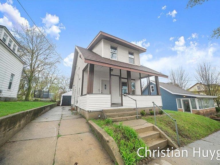 Listing photo 4