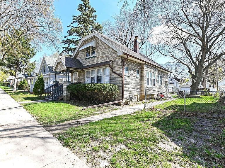 Listing photo 4