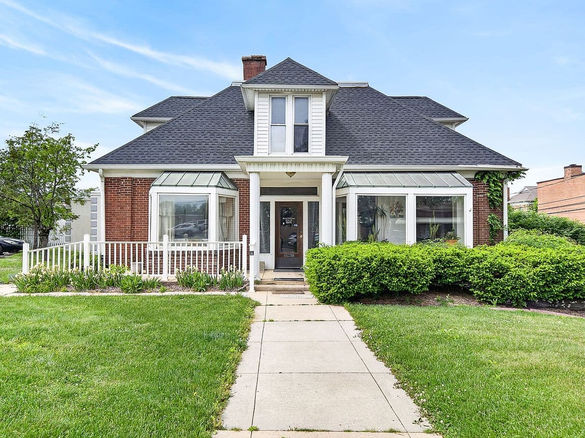 Primary listing photo