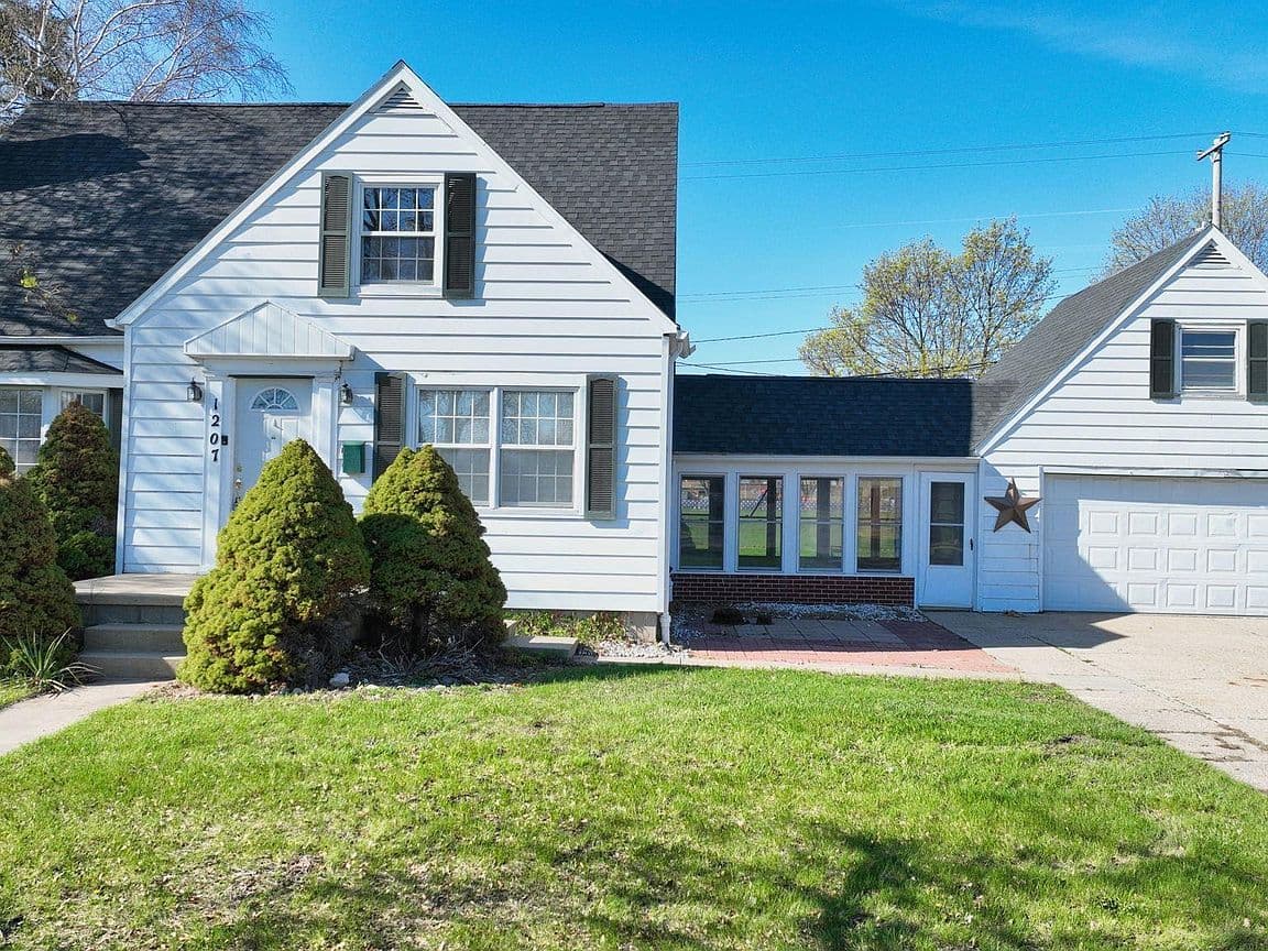 Primary listing photo
