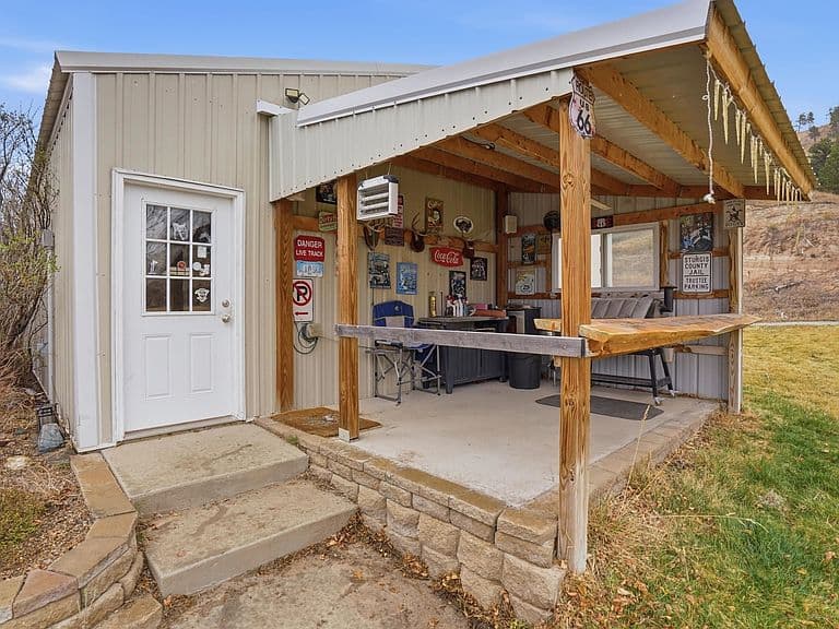 Listing photo 5