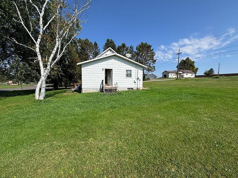 Listing photo 5