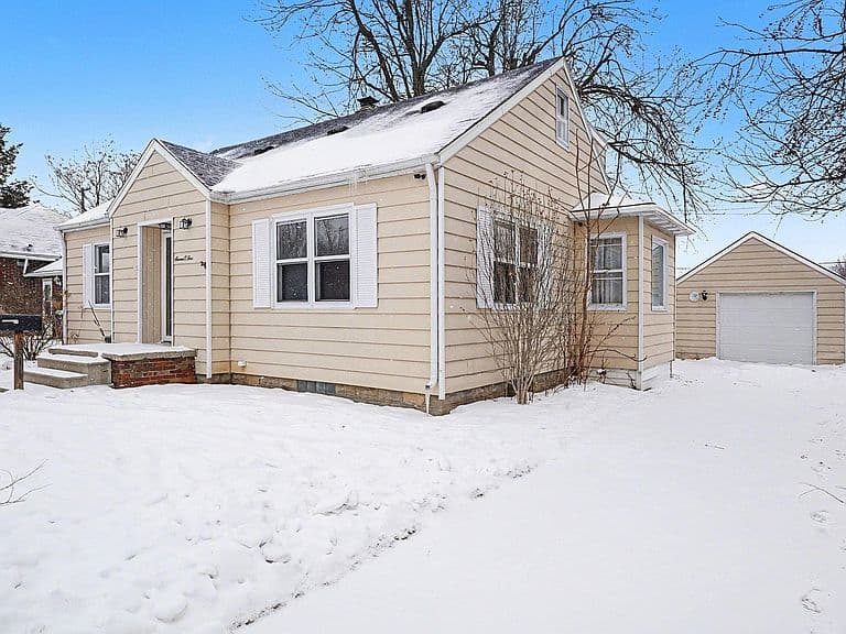 Listing photo 4