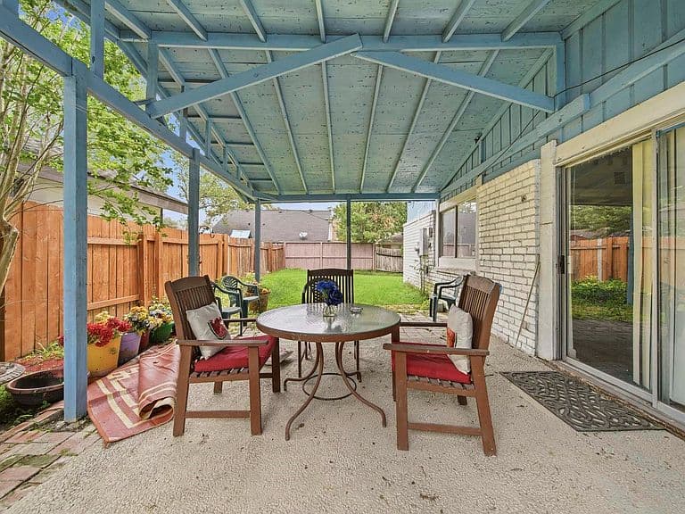 Listing photo 4