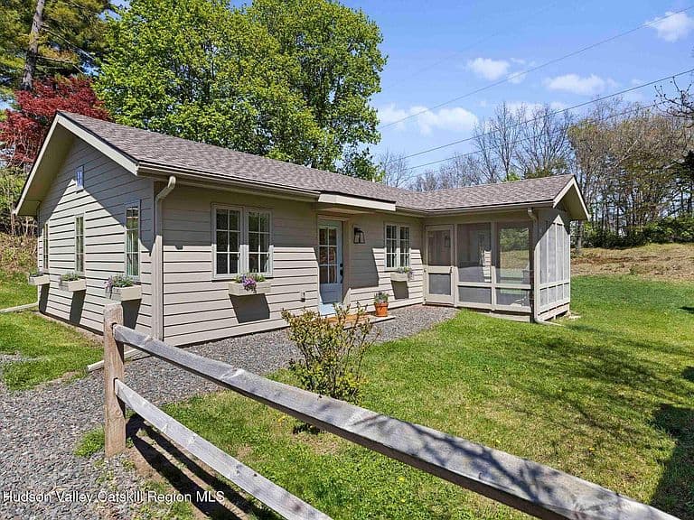 Listing photo