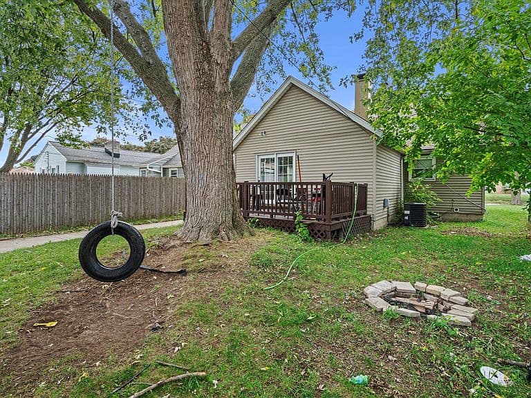 Listing photo 5