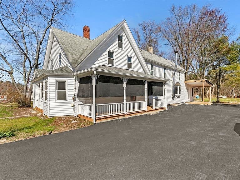Listing photo 2