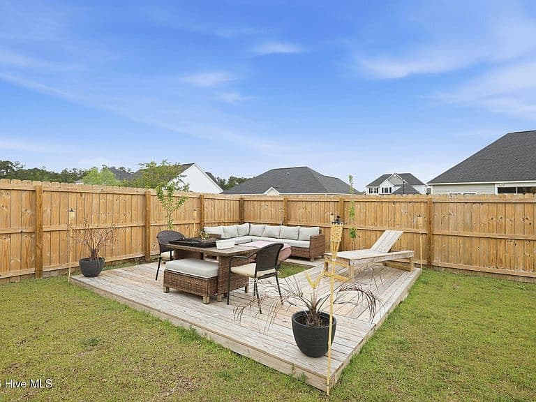 Listing photo 4
