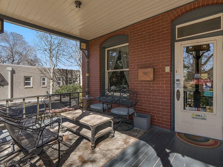 Listing photo 5