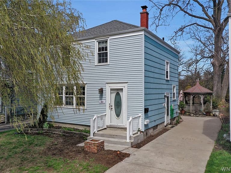 Listing photo 3