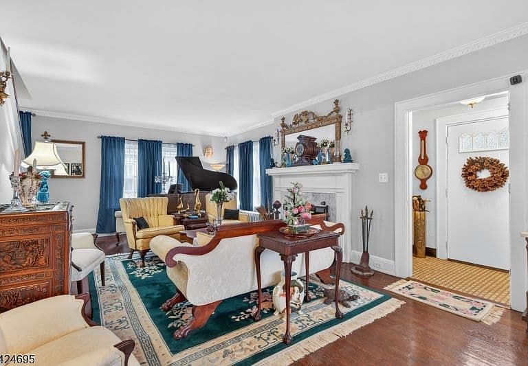 Listing photo 3
