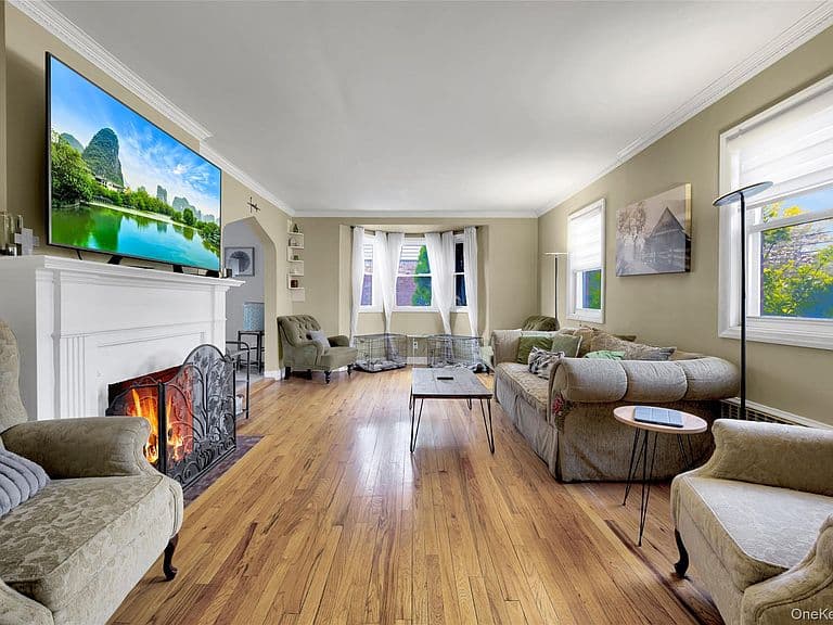 Listing photo 4