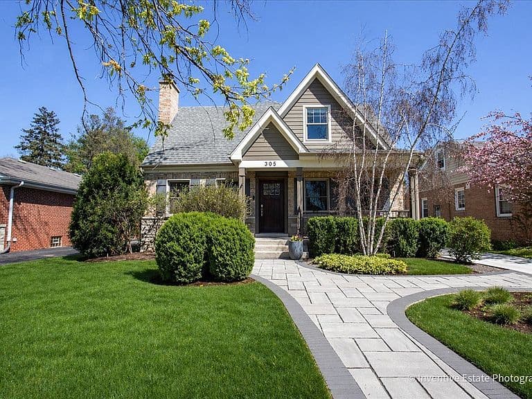 Listing photo 3